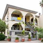 Acquamarina בית הארחה 3*