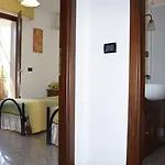בית הארחה Acquamarina