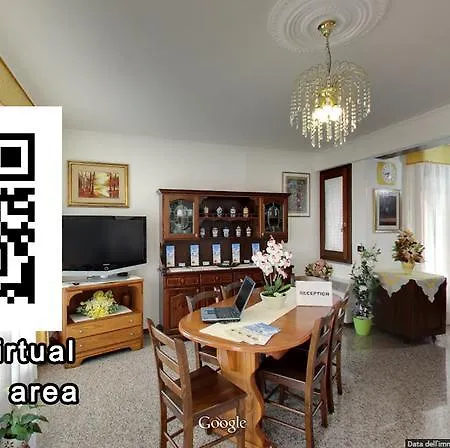 Acquamarina בית הארחה