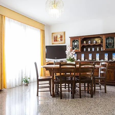 Acquamarina Гостевой дом Ористано