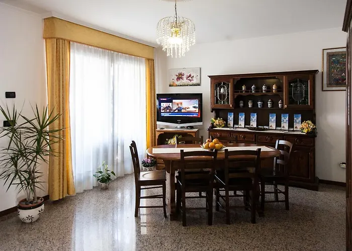 Konukevi Acquamarina 3*